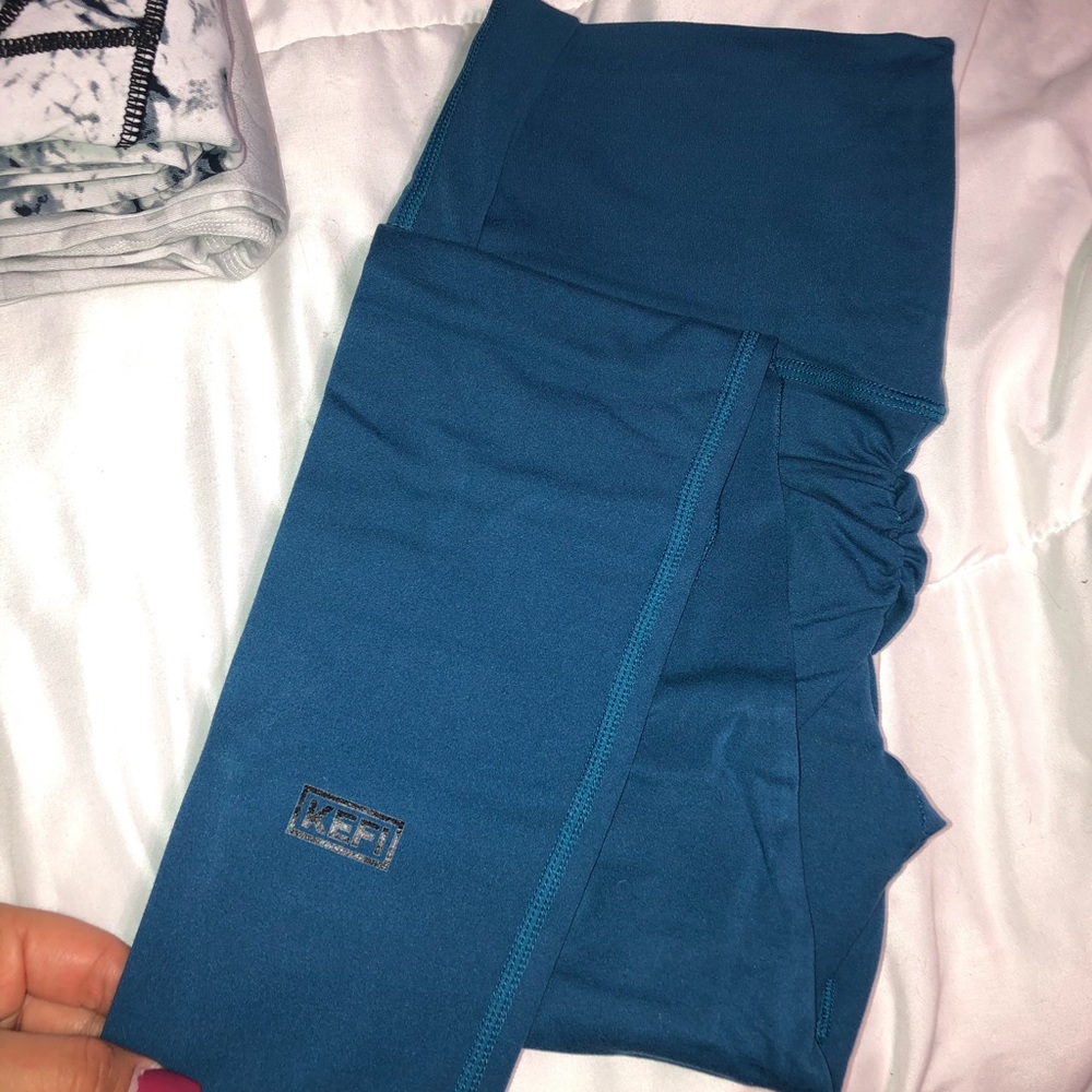 NWOT Keri USA blue scrunch leggings